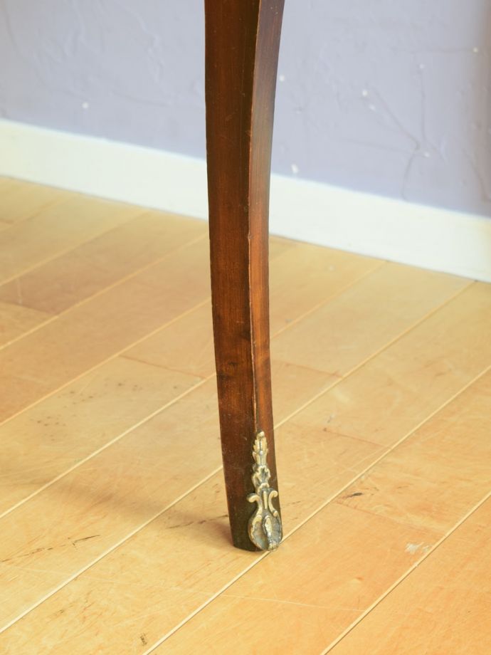 アンティークデスクの脚