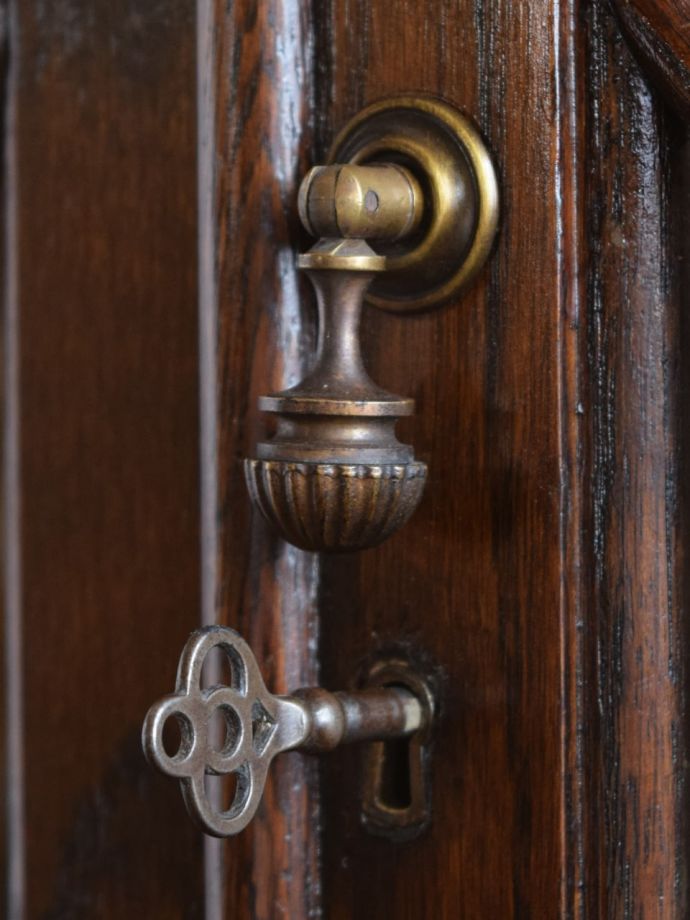 アンティーク家具の鍵