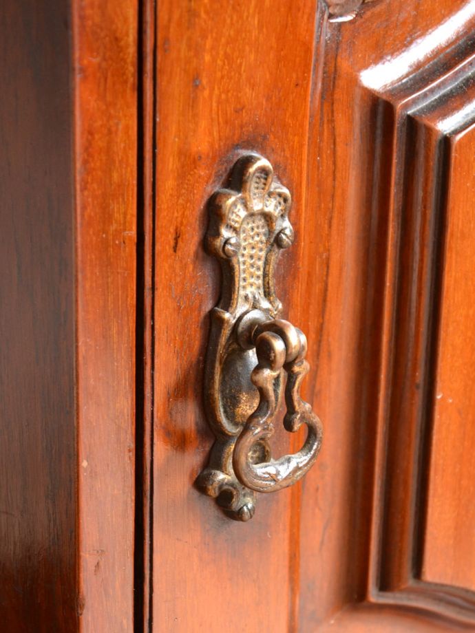 キャビネットの取っ手