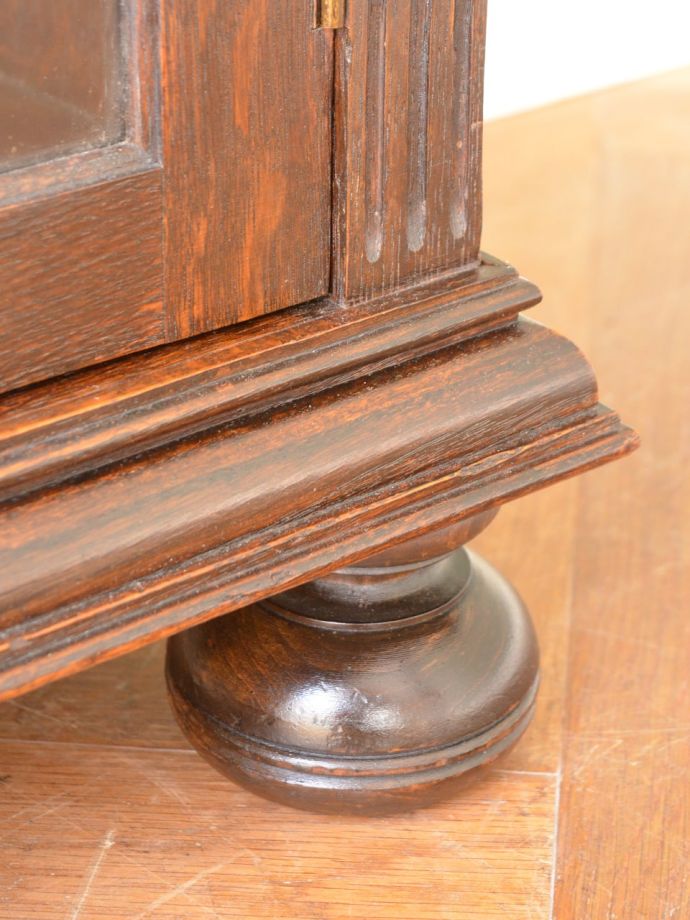 アンティーク家具の脚