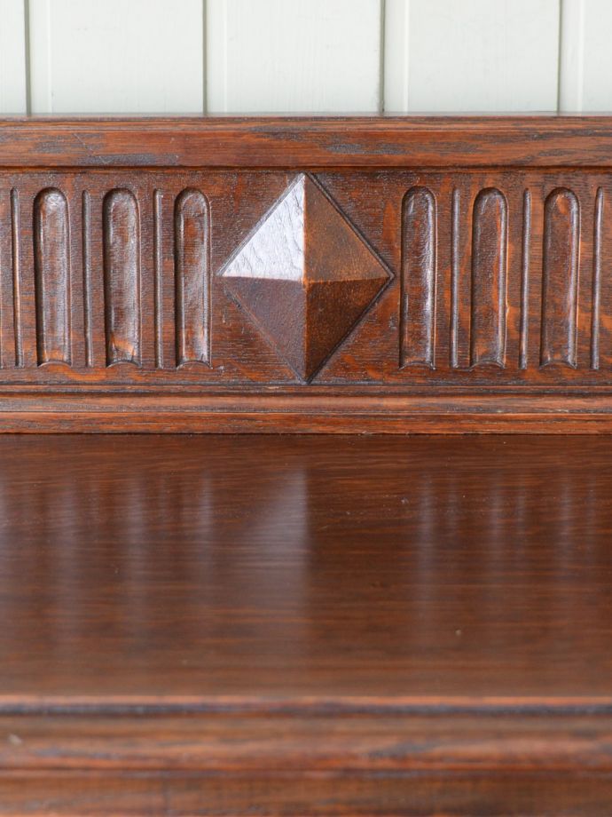 キャビネットの装飾