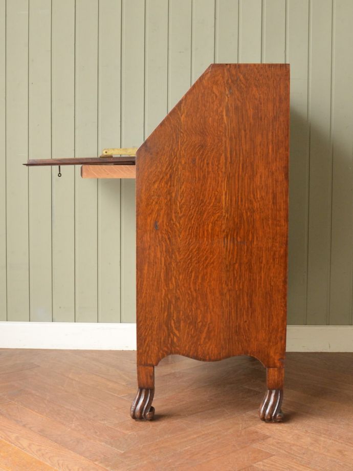 ビューローの側面