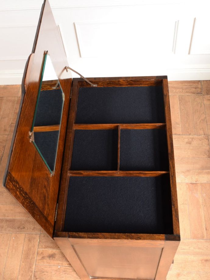 便利に収納できるチェスト