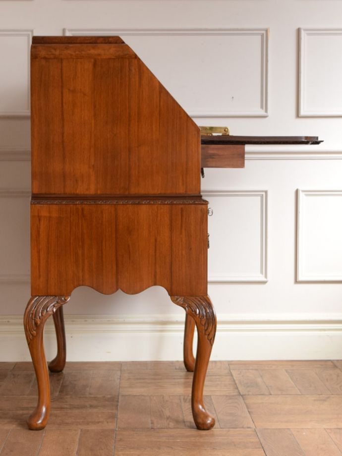 ビューローの側面