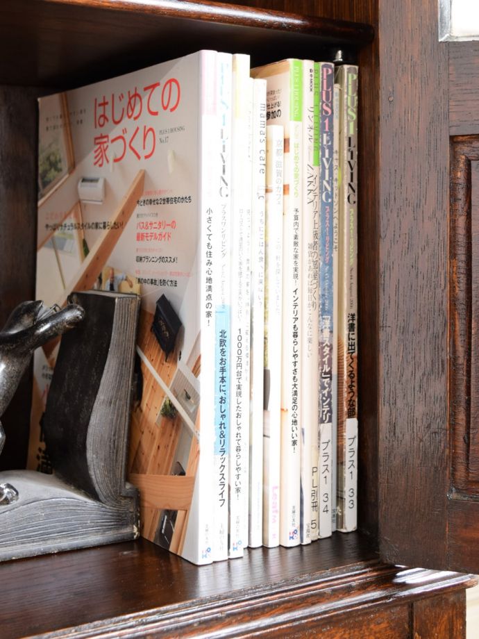 収納たっぷりのキャビネット