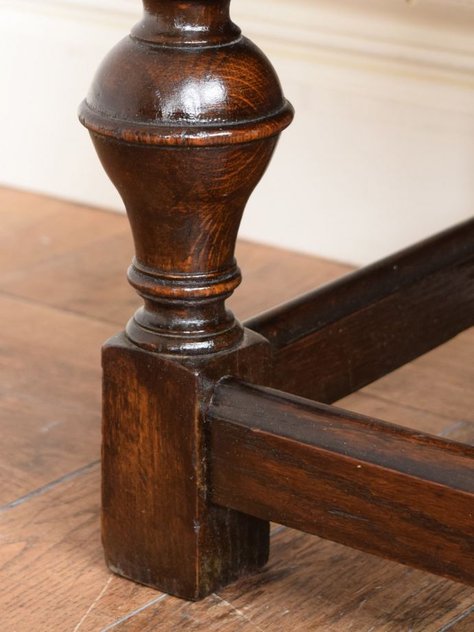 アンティーク家具の脚