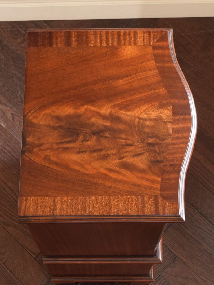 アンティークチェストの天板