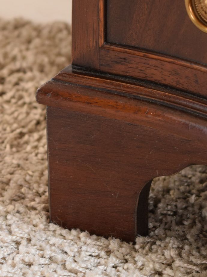 アンティーク家具の脚