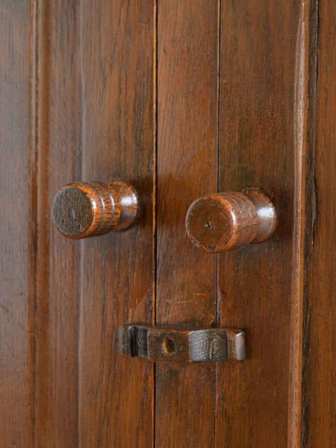 オープンシェルフの取っ手