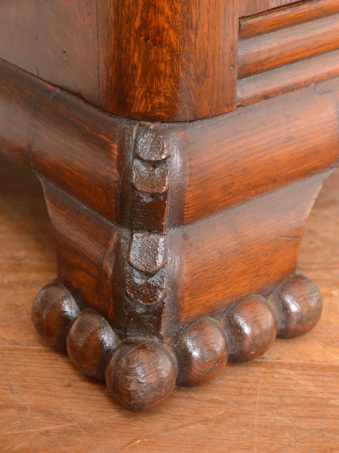 アンティーク家具の脚