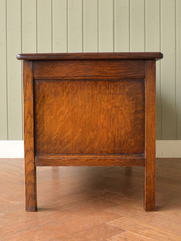 収納ボックスの側面