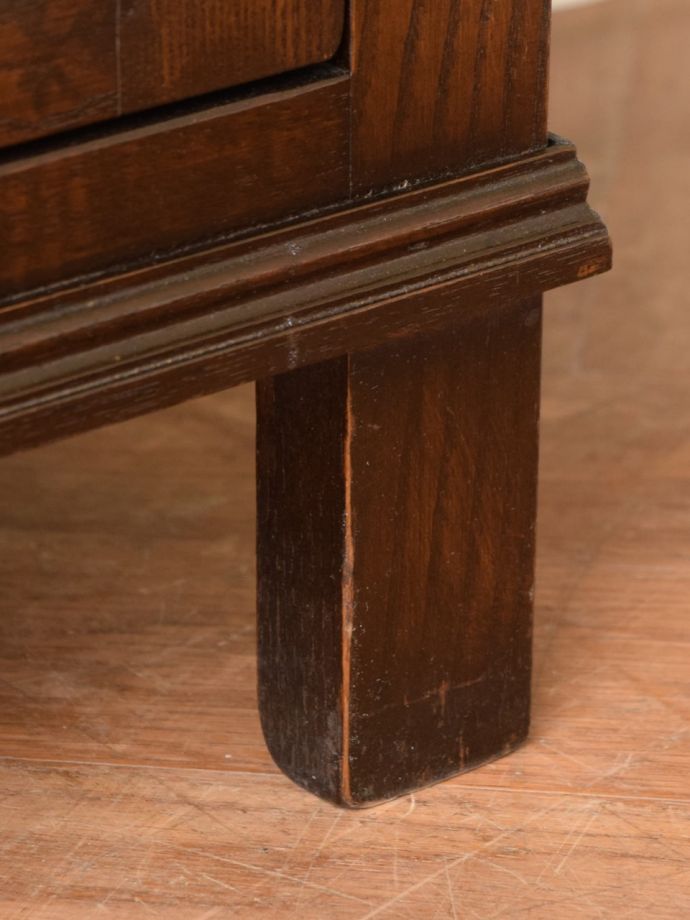 アンティーク家具の脚