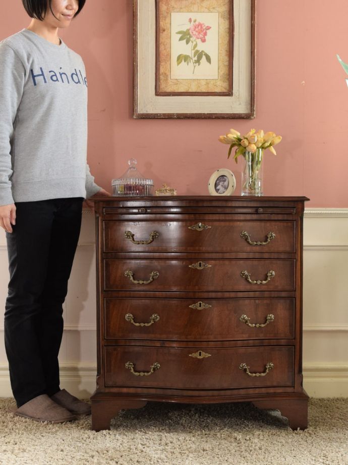 英国アンティークのチェスト