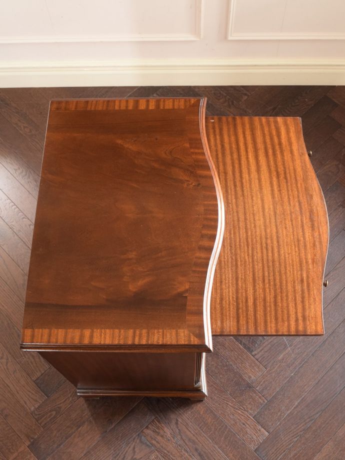 アンティークチェストの天板