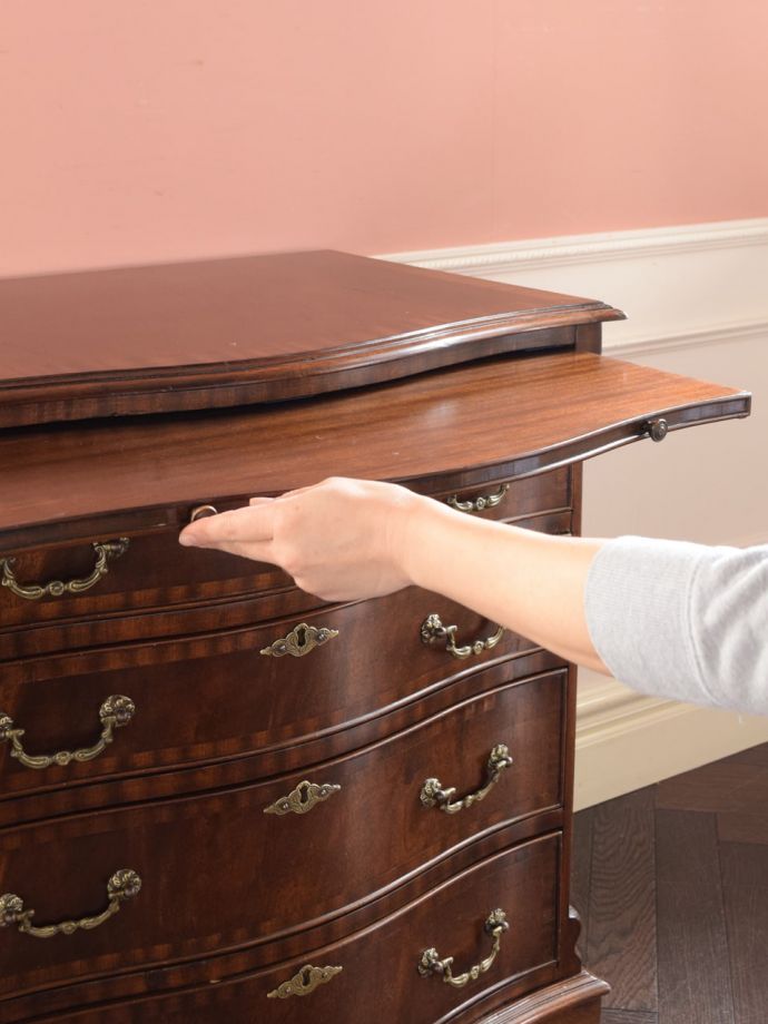 便利に使える作業台付き