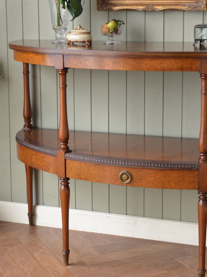 おしゃれなコンソールテーブル