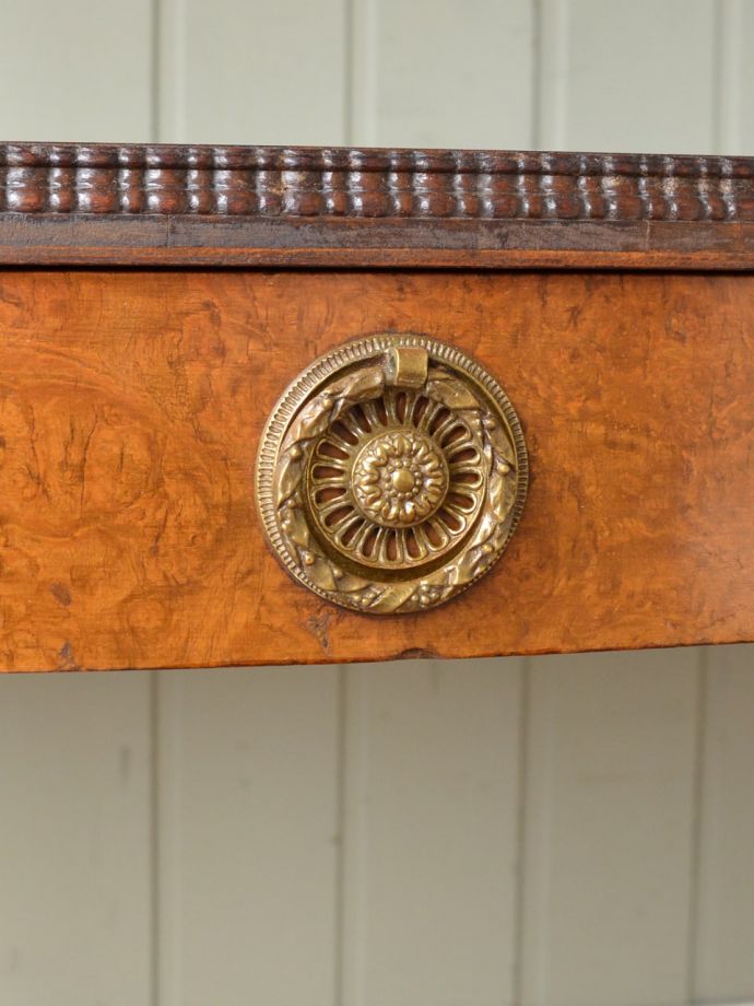 アンティーク家具の取っ手