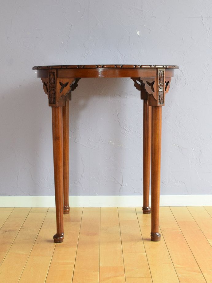 アンティーク家具の側面