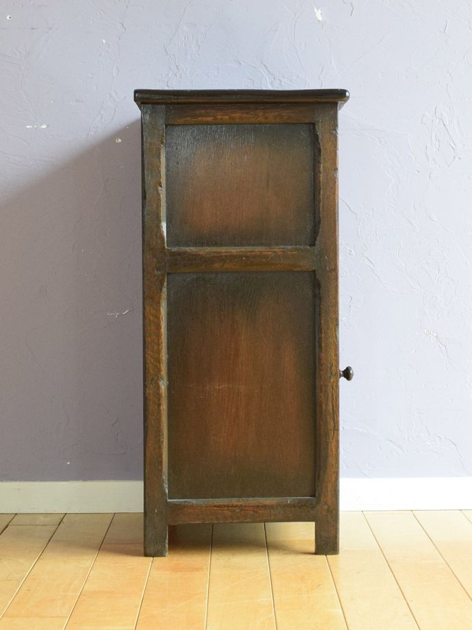 サイドキャビネットの側面