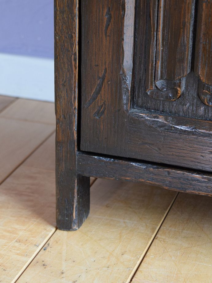 アンティーク家具の脚