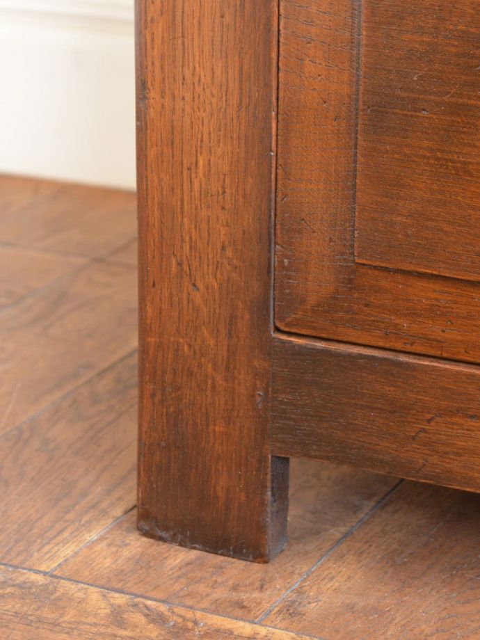 アンティーク家具の脚