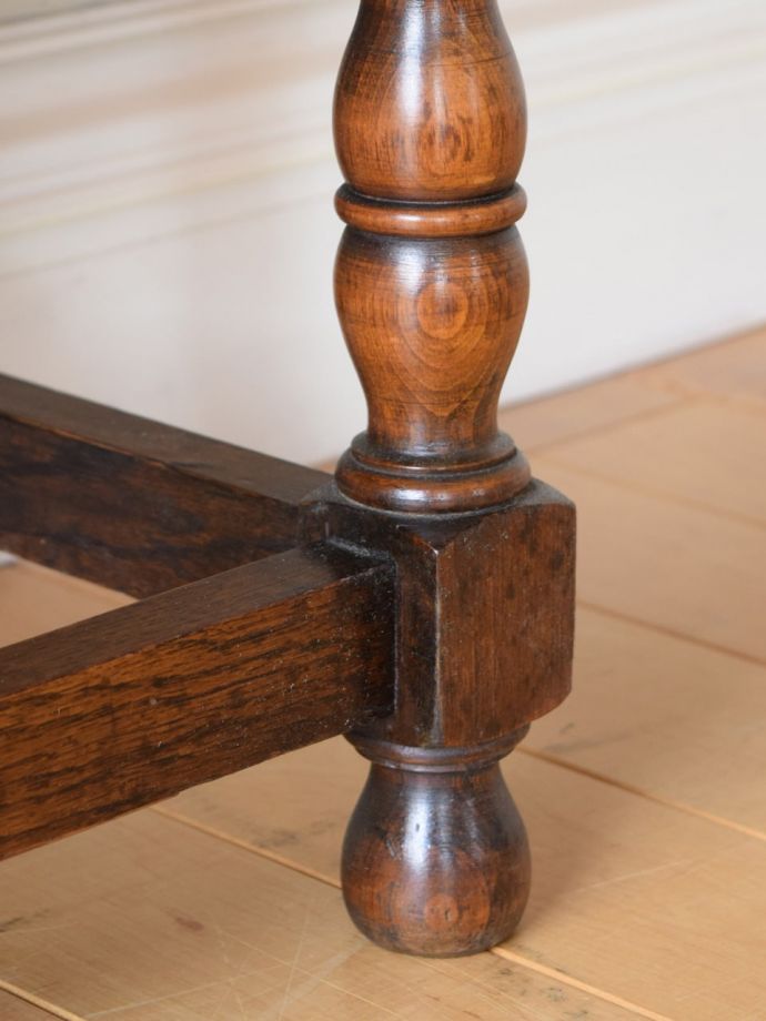 アンティーク家具の脚