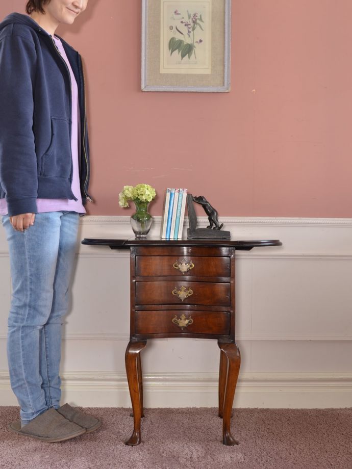 英国アンティークのチェスト