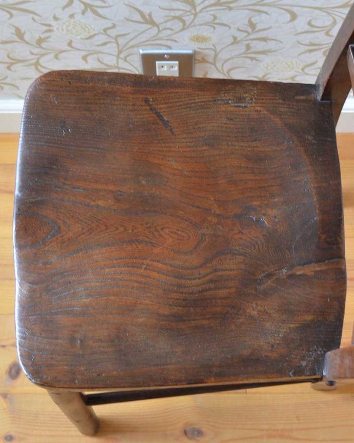 アンティークの椅子の座面