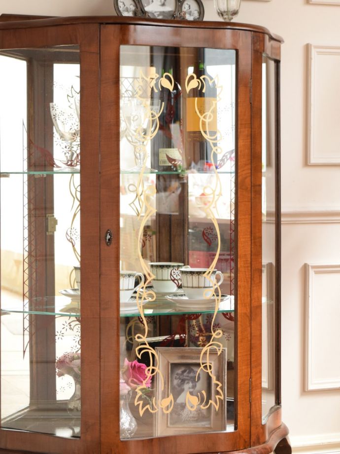 アンティークガラスの扉