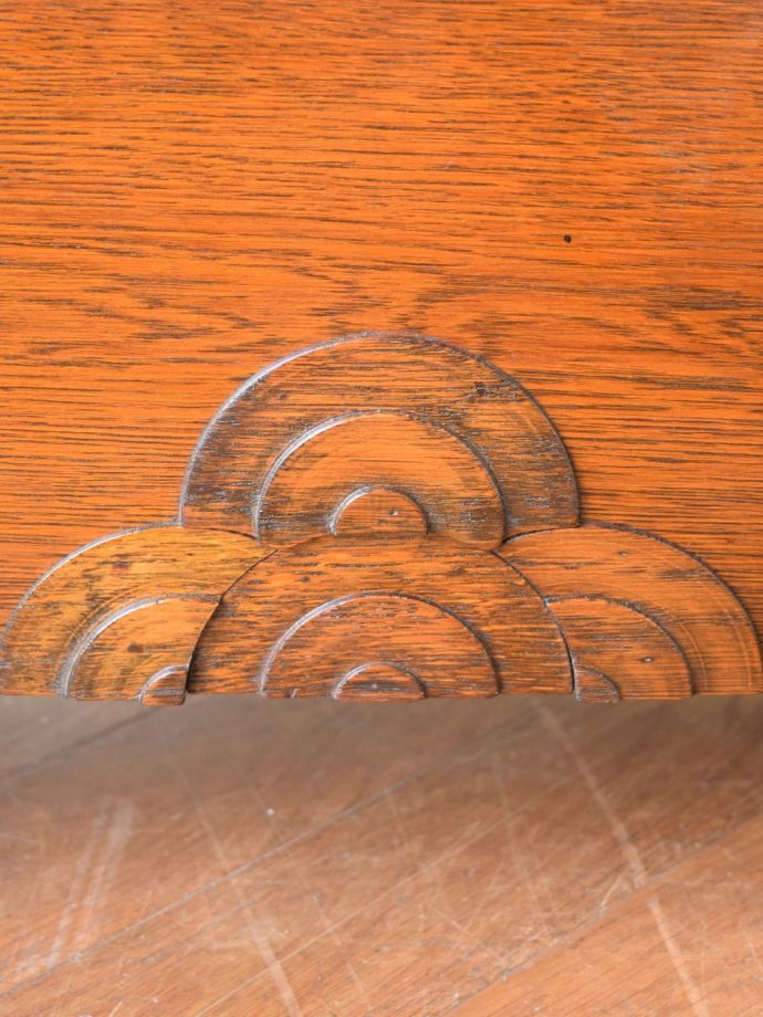 マガジンラックの装飾