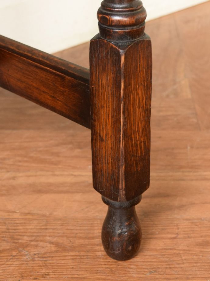 アンティーク家具の脚