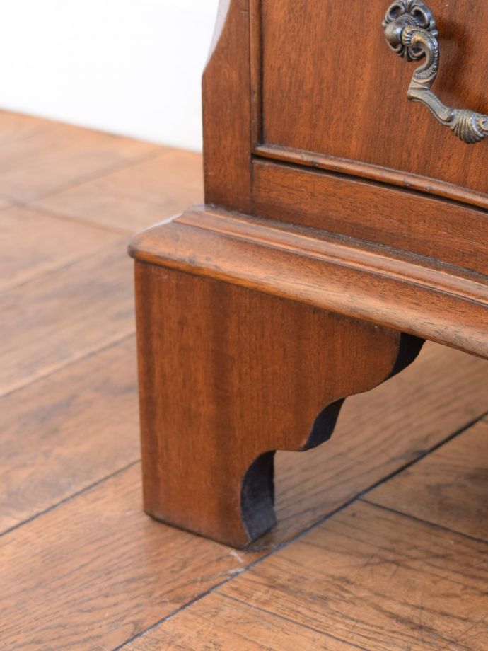 アンティーク家具の脚