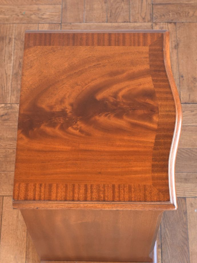 アンティークチェストの天板