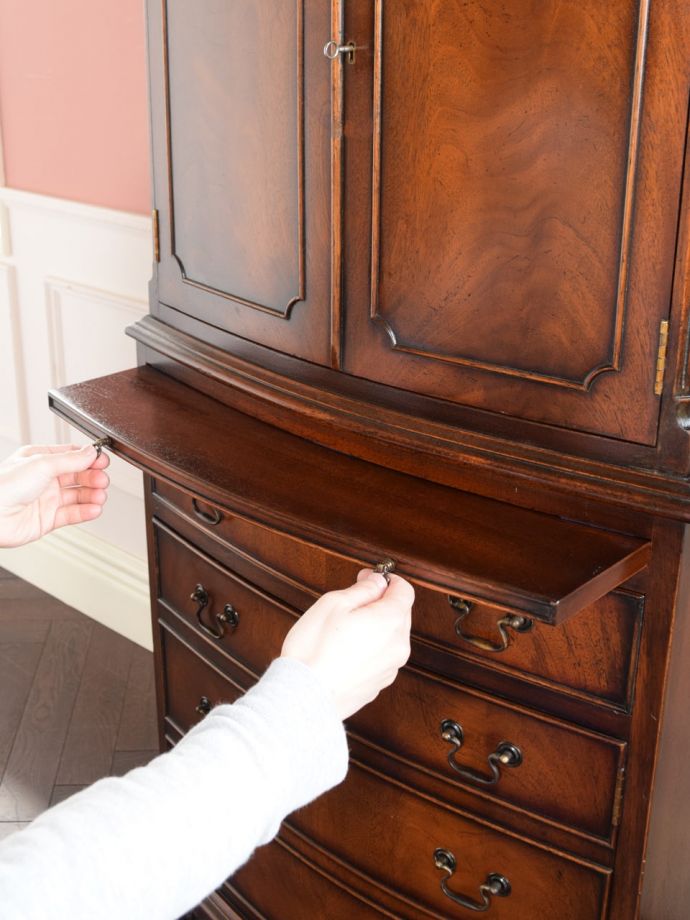 便利な作業台付き家具