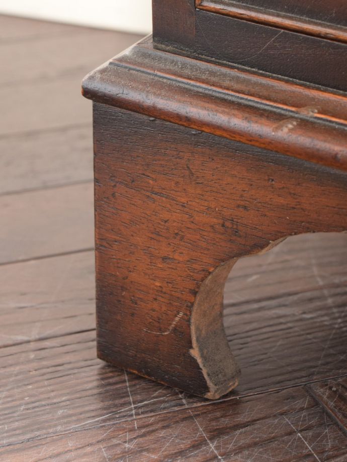 アンティーク家具の脚