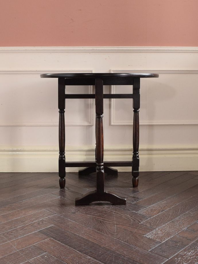 折り畳み式テーブルの側面