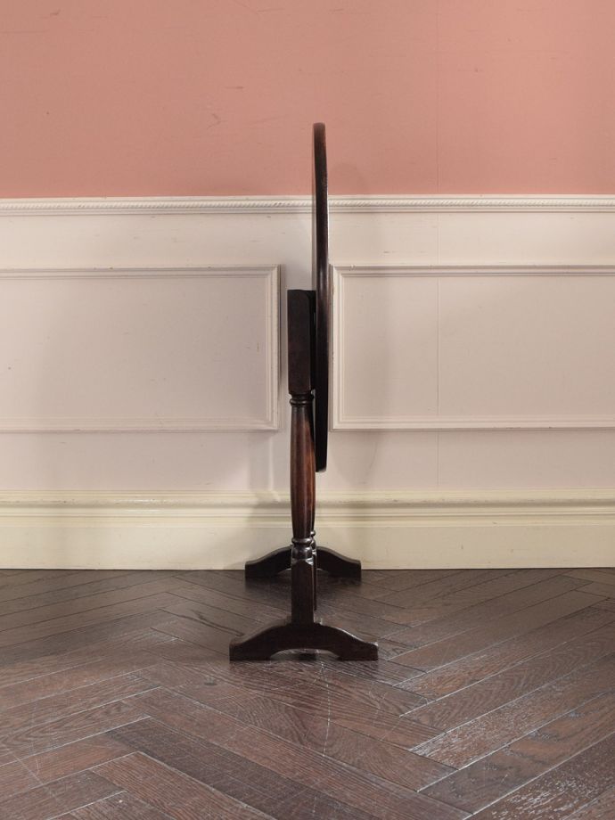 畳んだ時のフォールディングテーブル