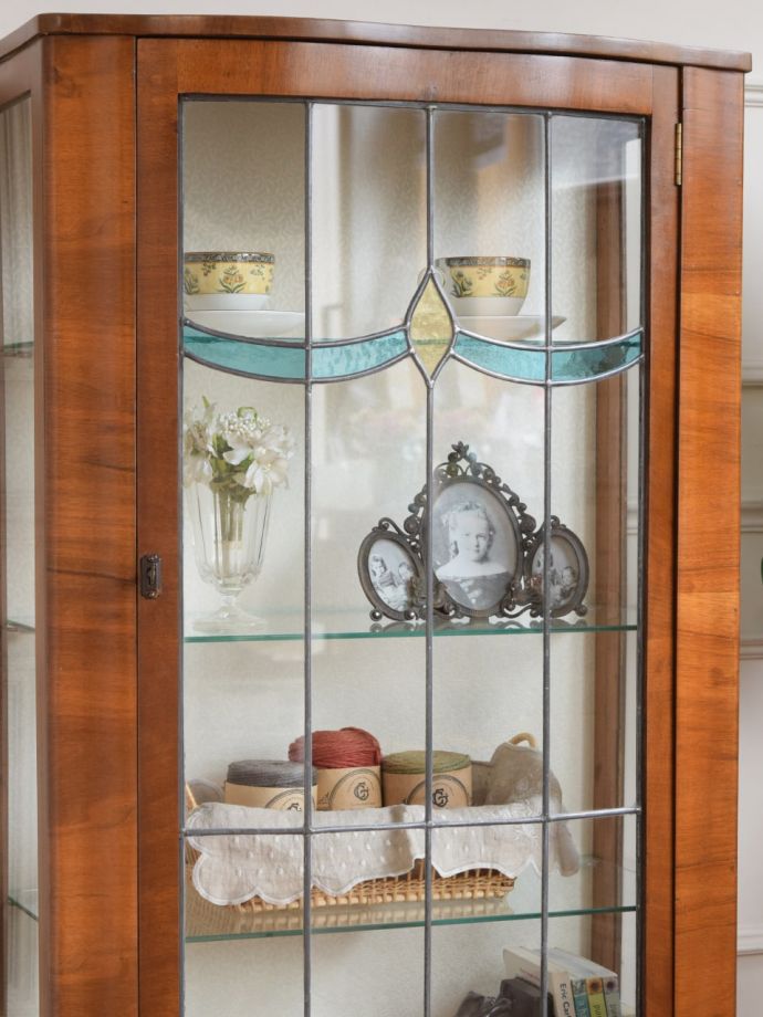 アンティークガラスの扉