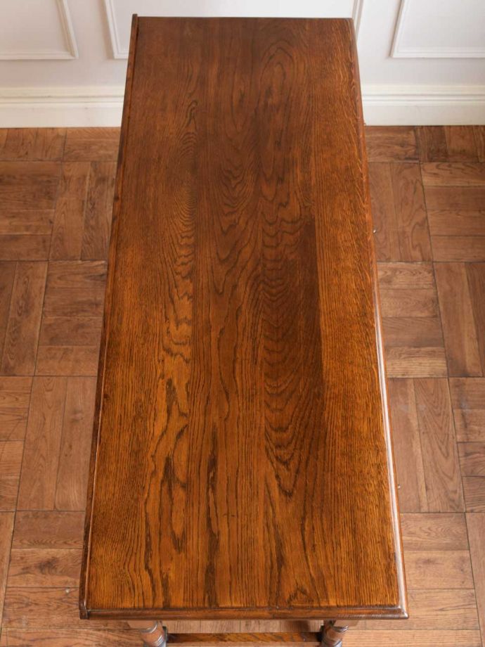 書斎机の美しい天板