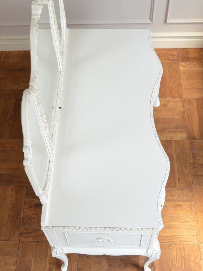 アンティークドレッサーの天板