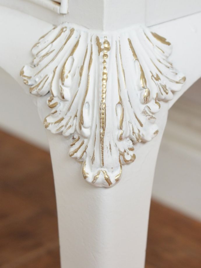 ドレッサーの装飾