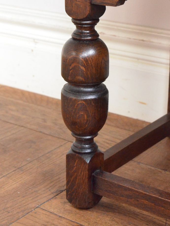 アンティーク家具の脚