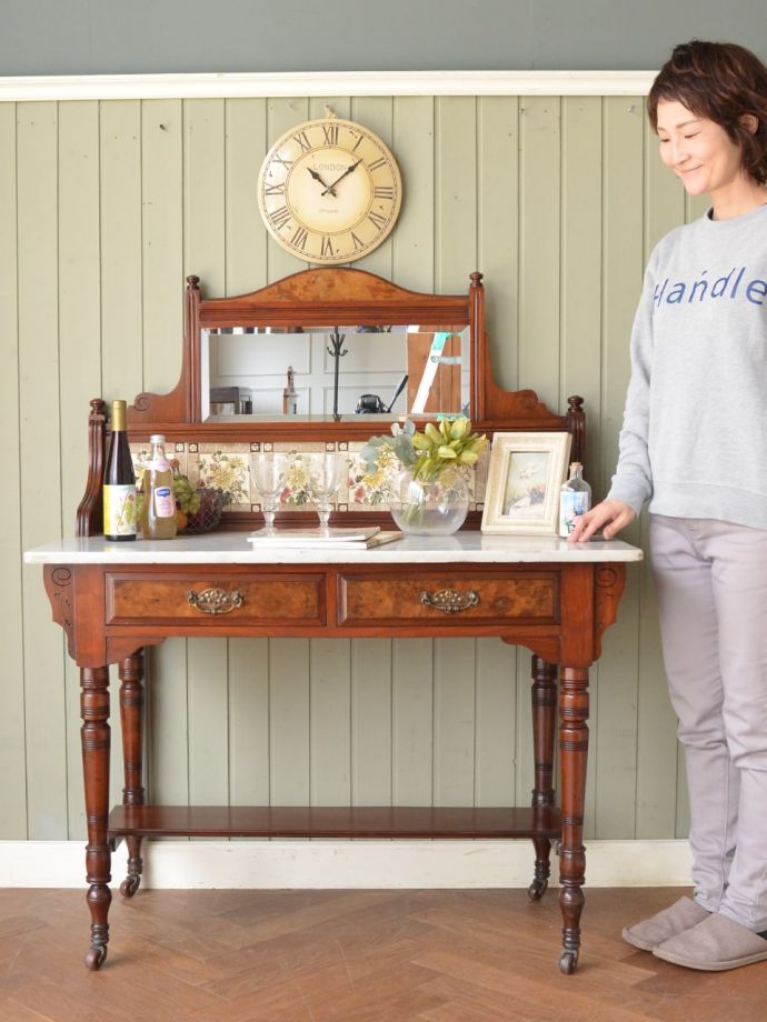 英国のアンティーク家具、ウォッシュスタンド