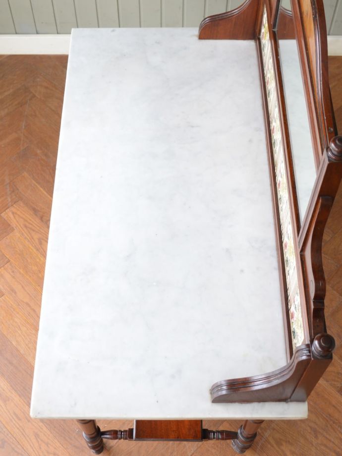 ウォッシュスタンドの天板