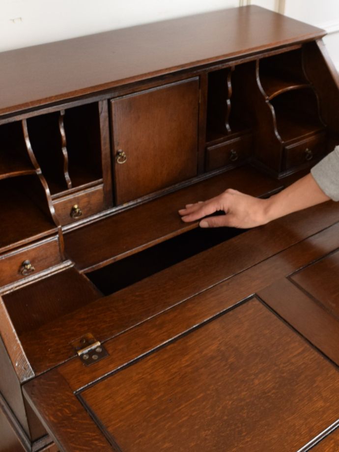 ビューロー天板の隠し扉