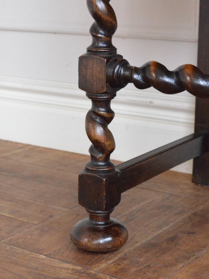 アンティーク家具の脚