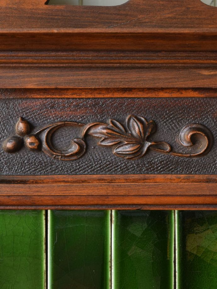 アンティークらしい彫