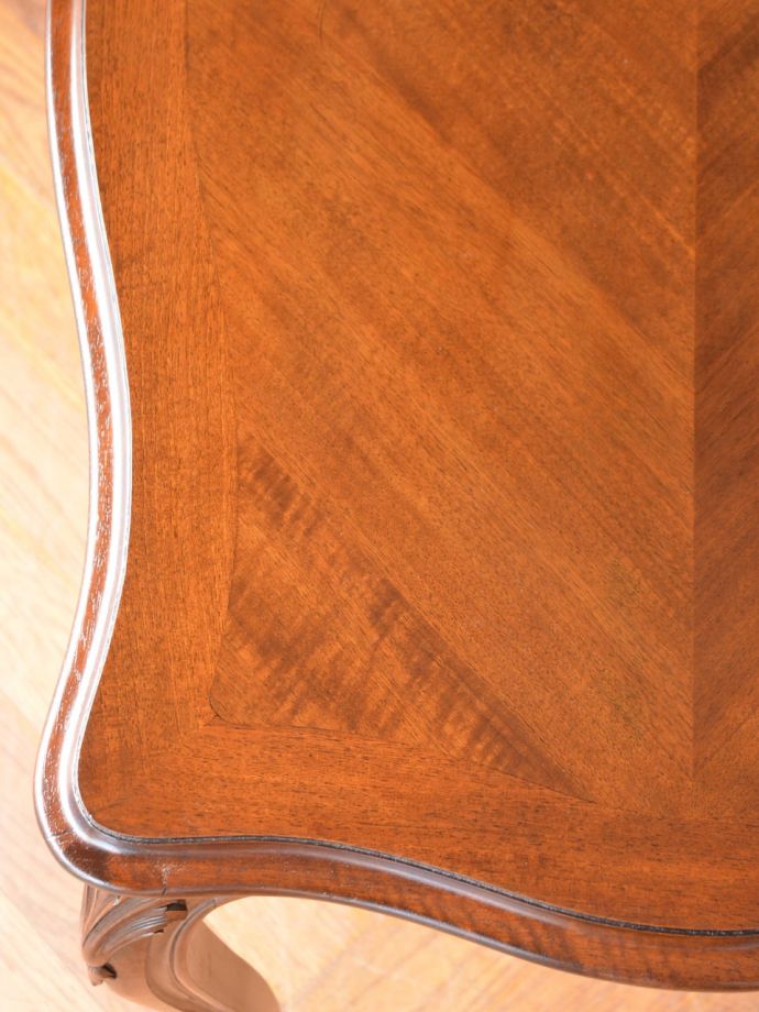 ドレッサーの天板