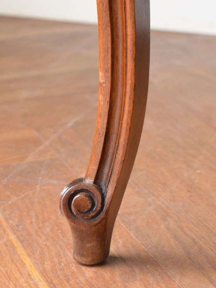 アンティーク家具の脚
