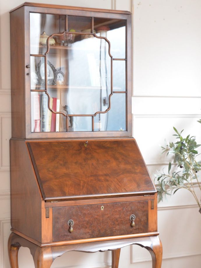 アンティーク家具らしさが漂うビューロー